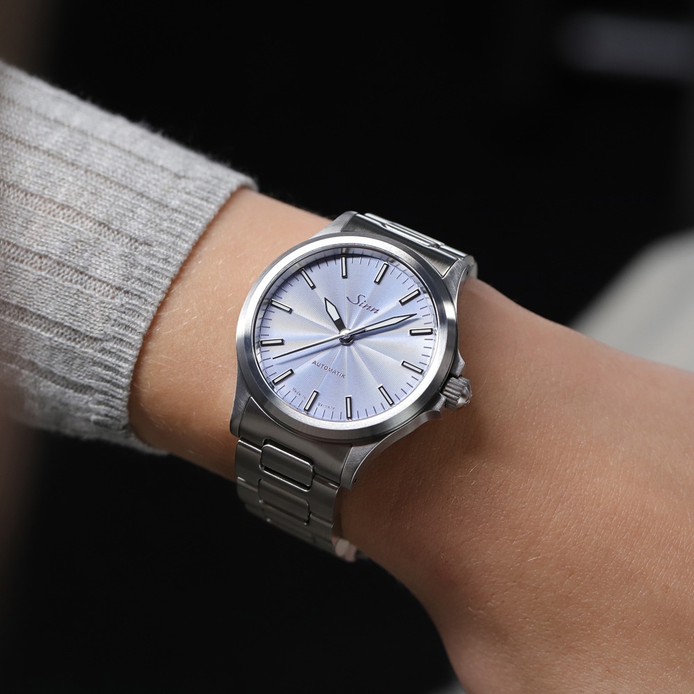 ジン Sinn 556 Ice Blue