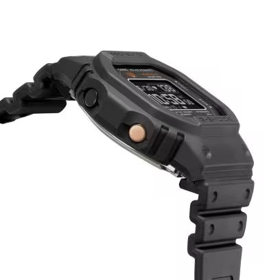 カシオ CASIO G-SHOCK DW-H5600-1JR G-SQUAD 5600 SERIES