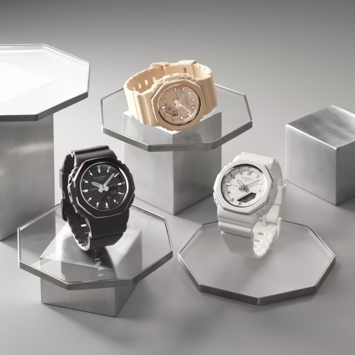 カシオ CASIO G-SHOCK GMA-P2110-1AJF ANALOG-DIGITAL WOMEN