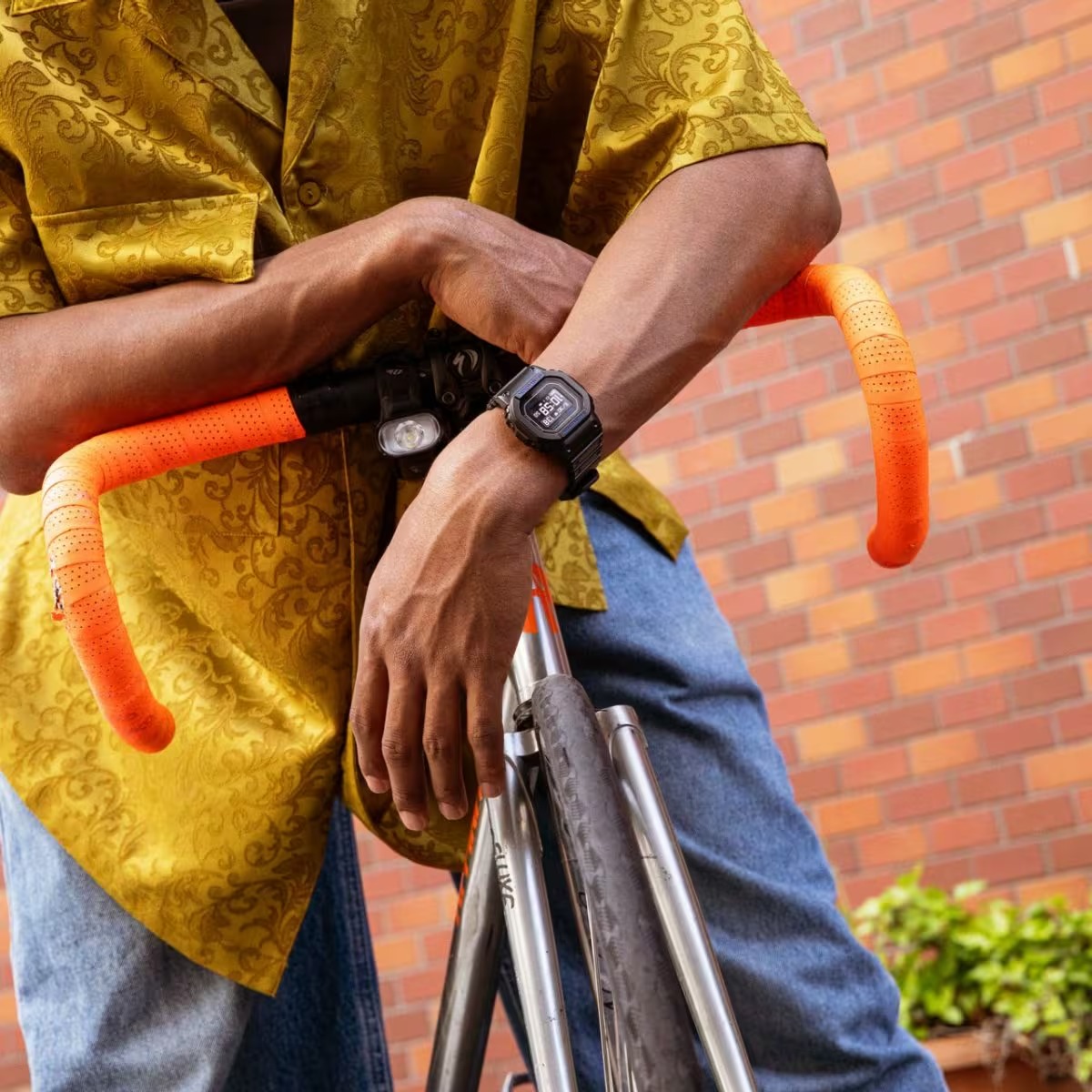 カシオ CASIO G-SHOCK DW-H5600-1A2JR G-SQUAD 5600 SERIES